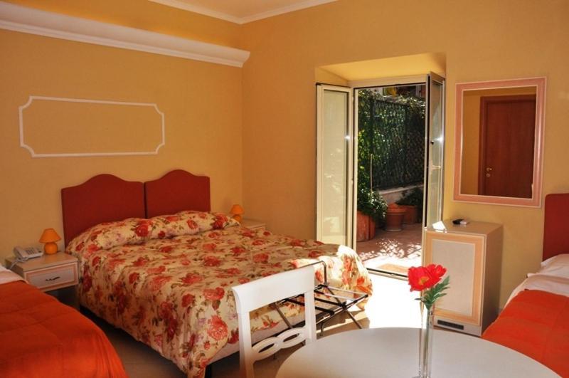Tiffany Roma Suite Ruang foto